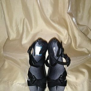 Black Wanted platform sandals size 9.5.